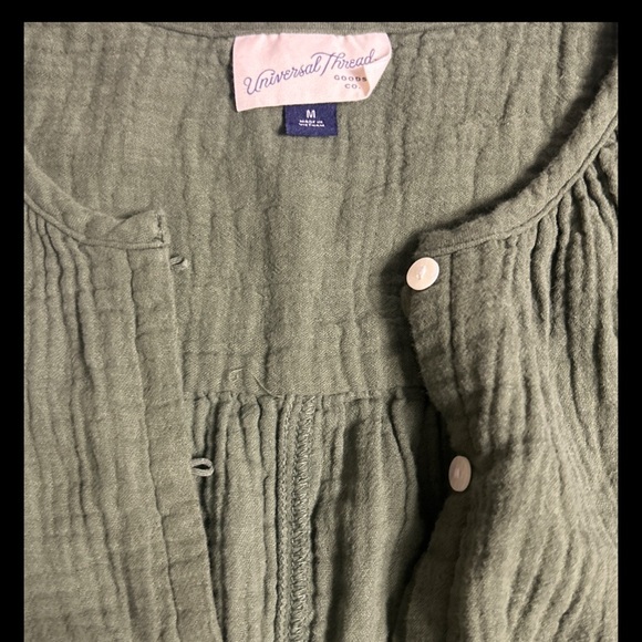 Universal Thread dress size medium but runs large - Picture 8 of 9